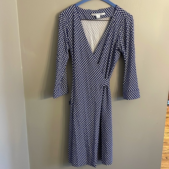 Diane von Furstenberg dress - Picture 6 of 14